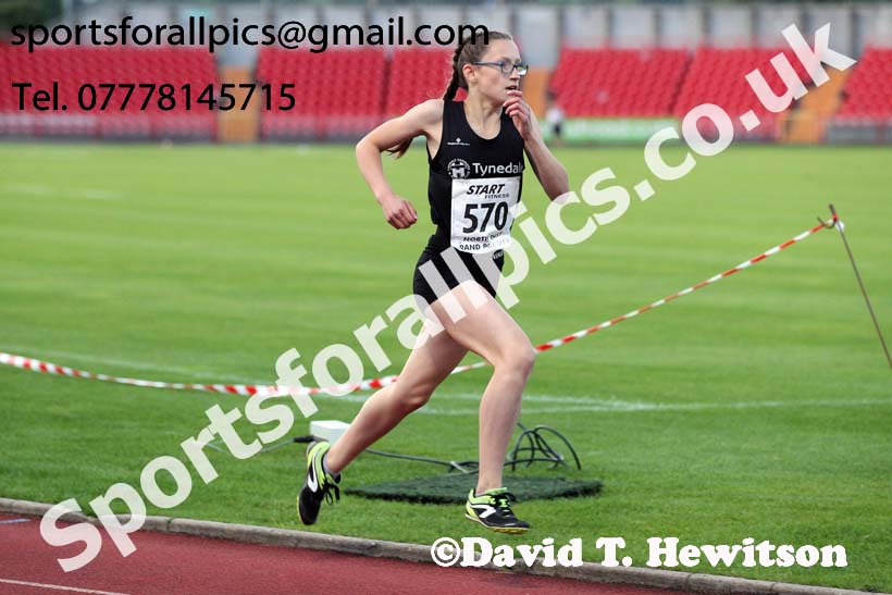 Boys and Girls under-15s 3000 metres, 2019 North East Grand Prix, Gateshead Stadium. Photo: David T. Hewitson/Sports for All Pics